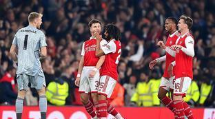 赛场上持续 赛场上持续